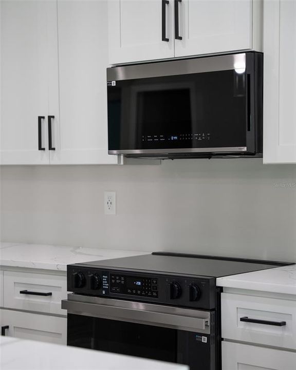 For Sale: $349,000 (3 beds, 2 baths, 1500 Square Feet)