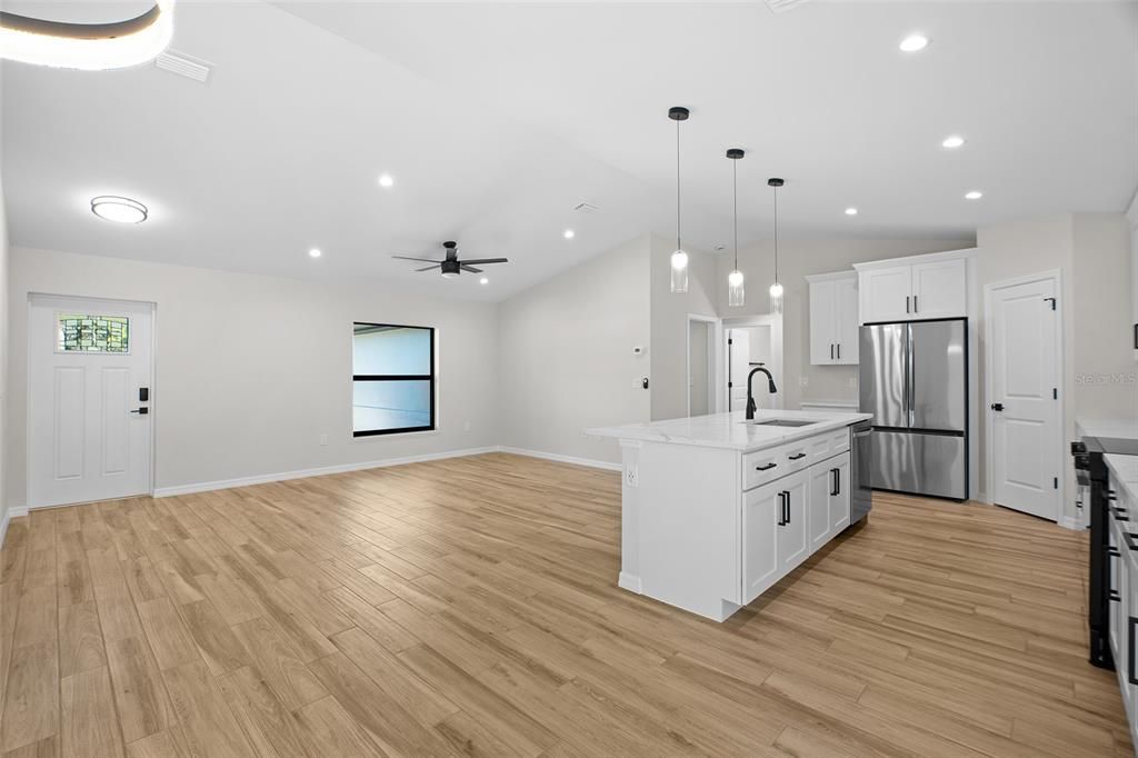 For Sale: $349,000 (3 beds, 2 baths, 1500 Square Feet)