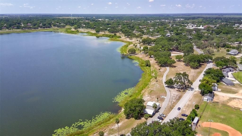 待售: $124,900 (2 贝兹, 1 浴室, 972 平方英尺)