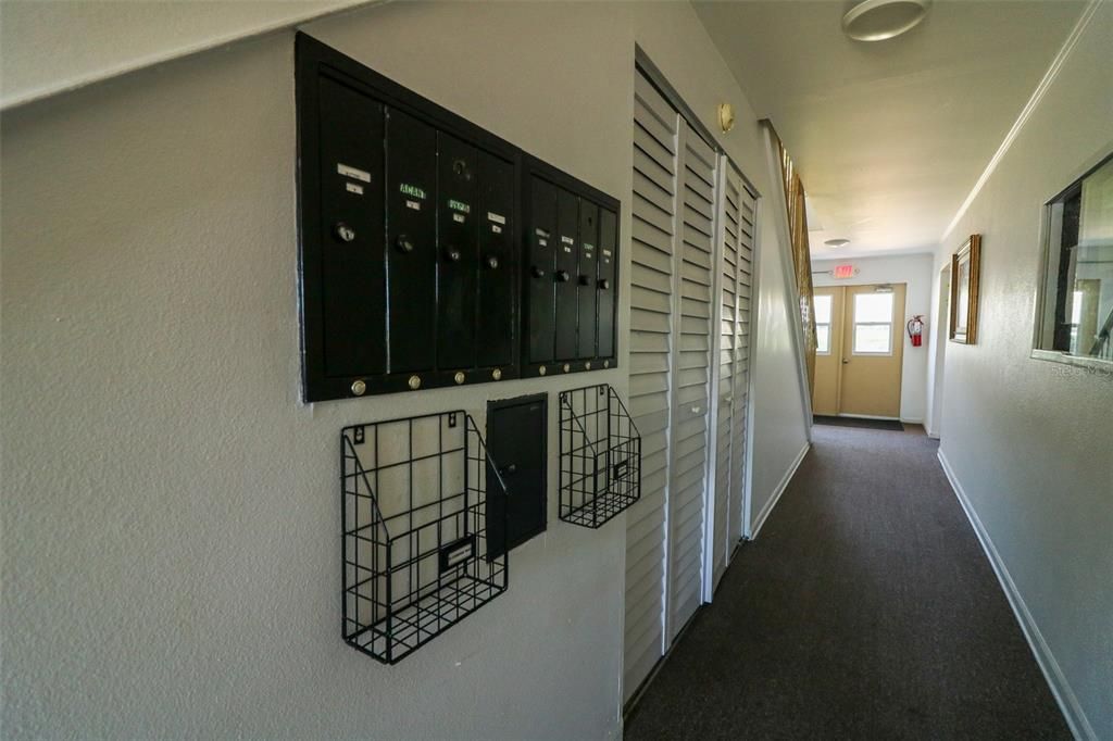 待售: $124,900 (2 贝兹, 1 浴室, 972 平方英尺)