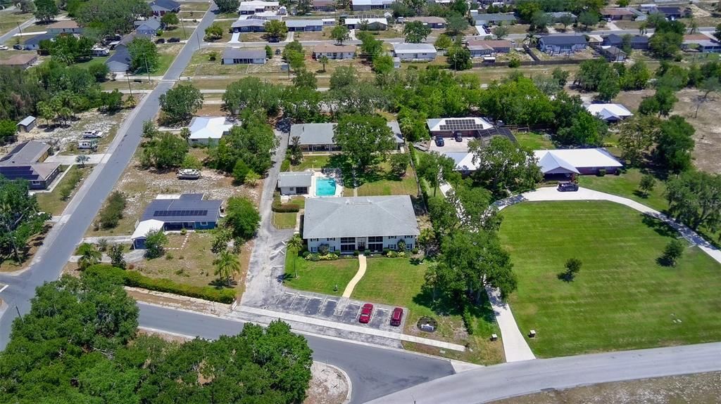 待售: $124,900 (2 贝兹, 1 浴室, 972 平方英尺)