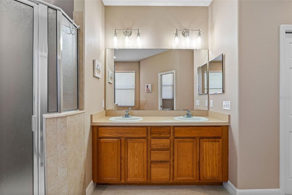 For Sale: $424,900 (4 beds, 3 baths, 2175 Square Feet)