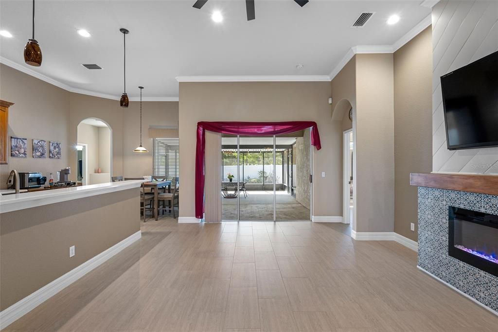 For Sale: $424,900 (4 beds, 3 baths, 2175 Square Feet)