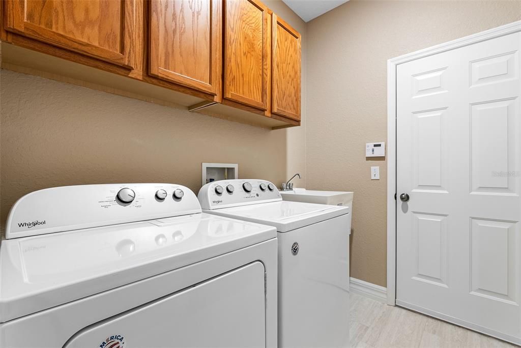 For Sale: $424,900 (4 beds, 3 baths, 2175 Square Feet)