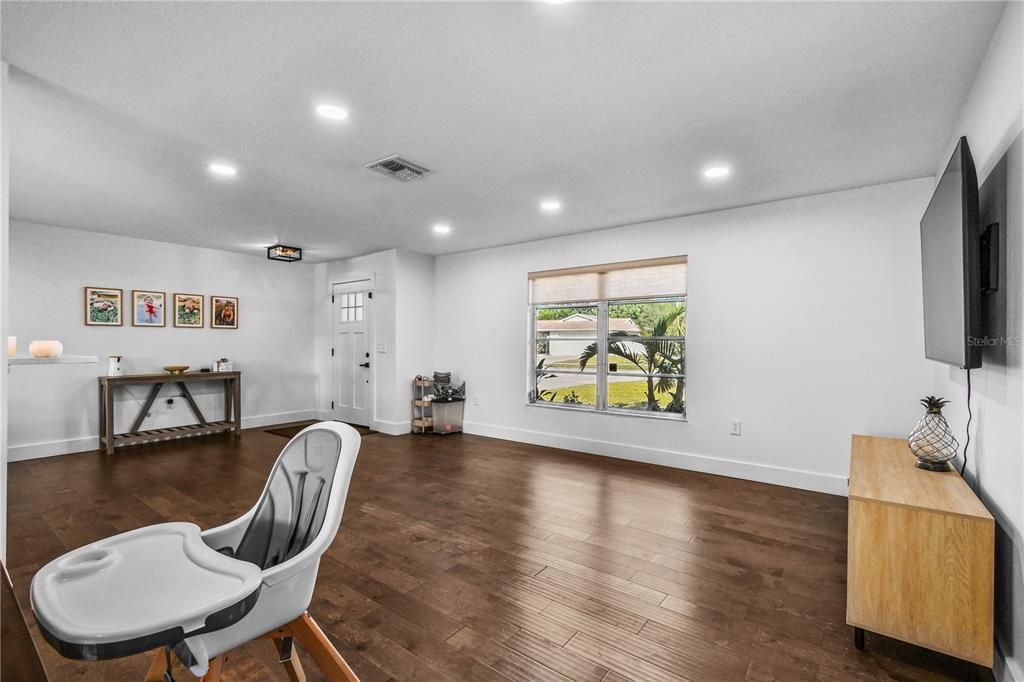 待售: $465,000 (3 贝兹, 2 浴室, 1830 平方英尺)