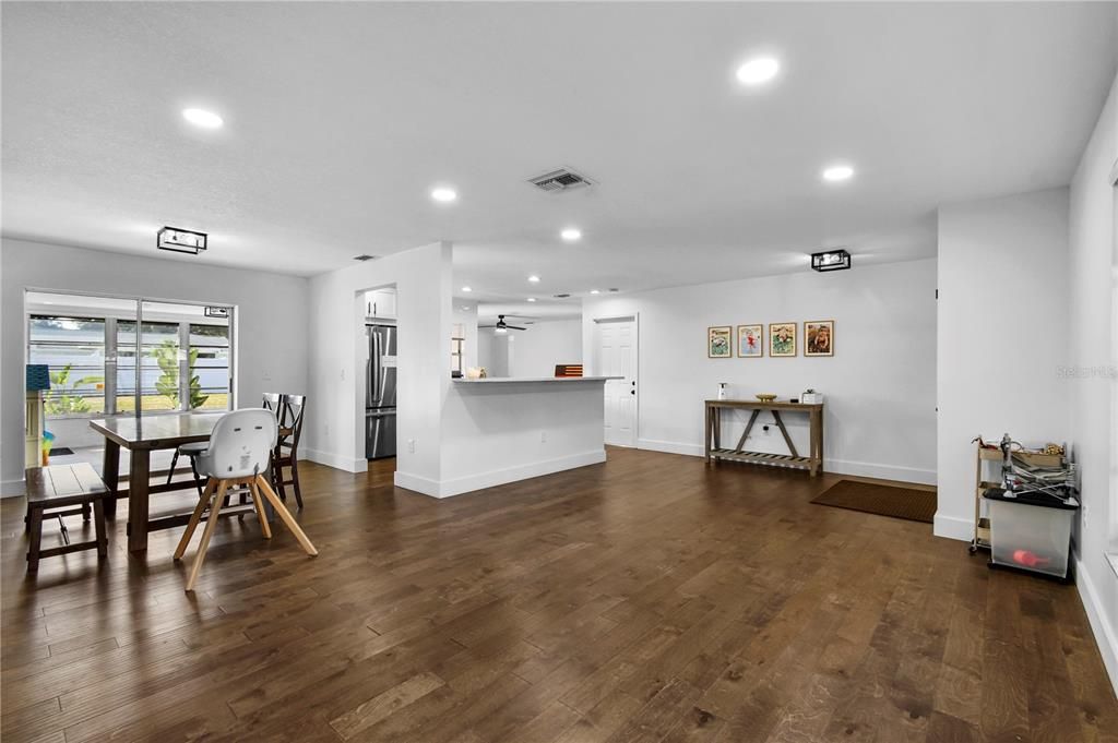 待售: $465,000 (3 贝兹, 2 浴室, 1830 平方英尺)