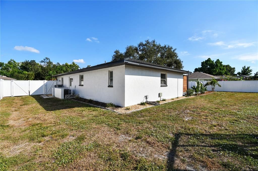 待售: $465,000 (3 贝兹, 2 浴室, 1830 平方英尺)