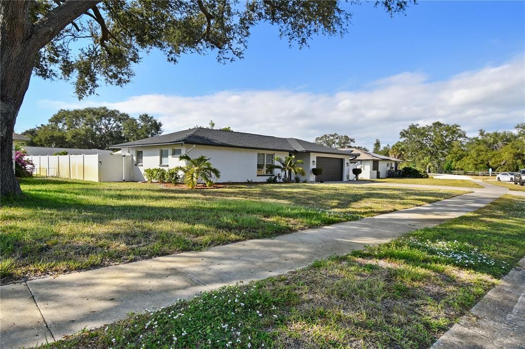 待售: $465,000 (3 贝兹, 2 浴室, 1830 平方英尺)