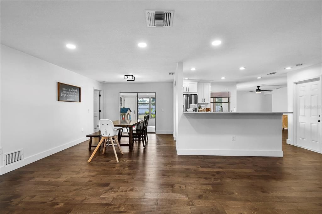 待售: $465,000 (3 贝兹, 2 浴室, 1830 平方英尺)