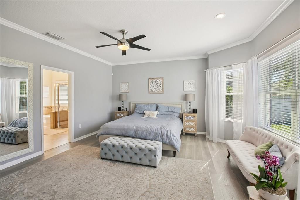 En Venta: $799,900 (4 camas, 3 baños, 3796 Pies cuadrados)