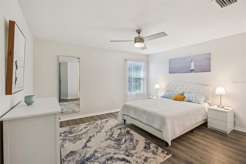 En Venta: $799,900 (4 camas, 3 baños, 3796 Pies cuadrados)