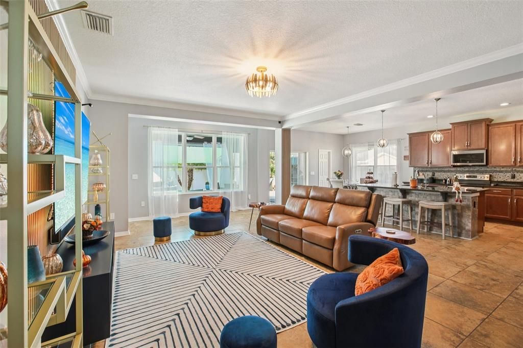 En Venta: $799,900 (4 camas, 3 baños, 3796 Pies cuadrados)