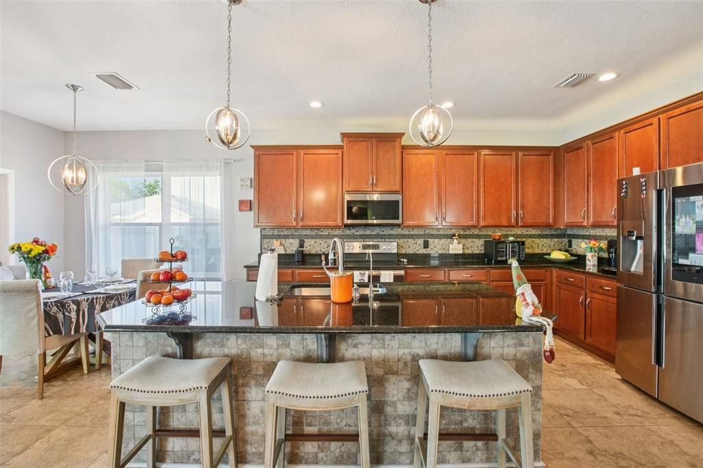 En Venta: $799,900 (4 camas, 3 baños, 3796 Pies cuadrados)