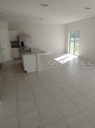 En Renta: $1,895 (4 camas, 2 baños, 1708 Pies cuadrados)