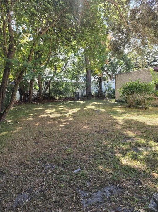 For Sale: $895,000 (3 beds, 2 baths, 1662 Square Feet)