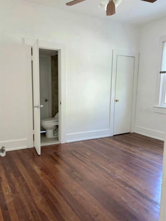 For Sale: $895,000 (3 beds, 2 baths, 1662 Square Feet)