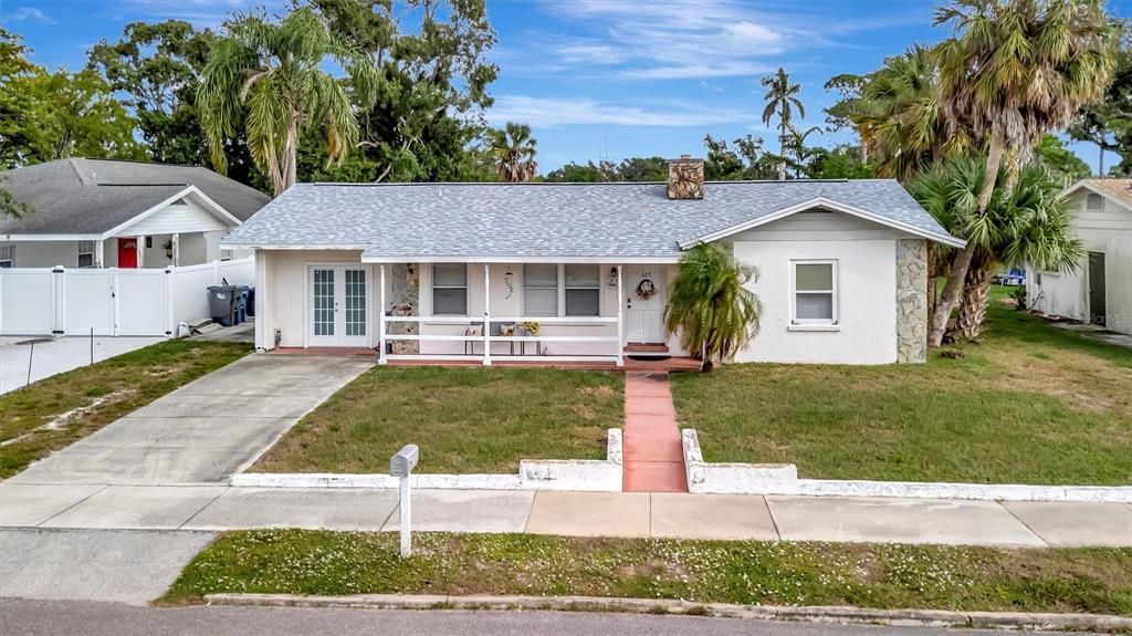 For Sale: $295,000 (2 beds, 1 baths, 1258 Square Feet)