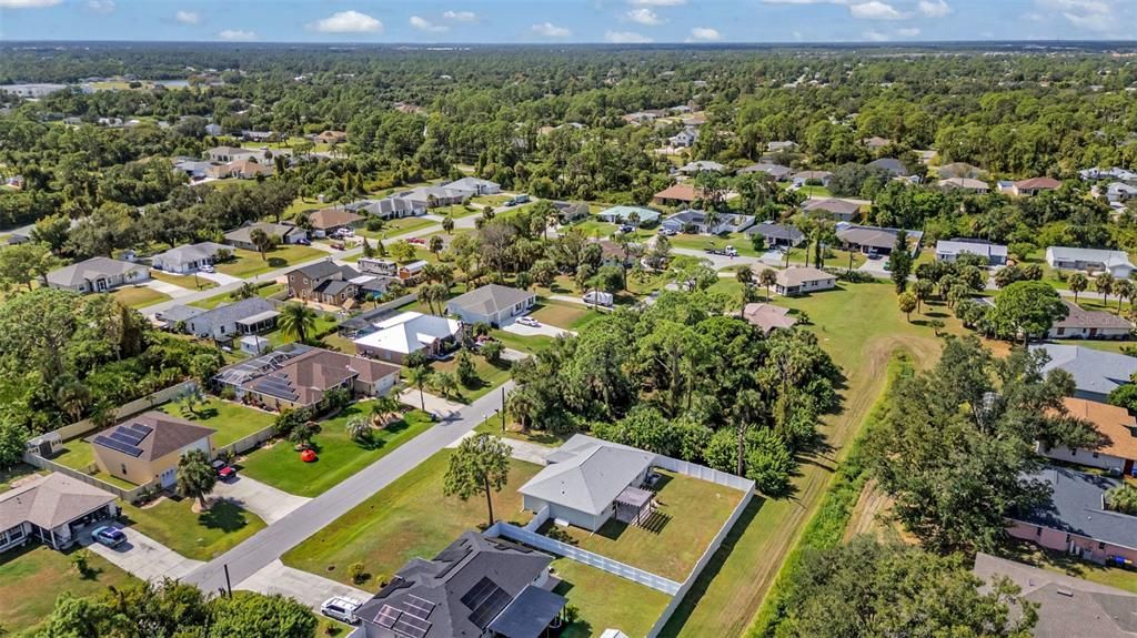 合同活跃: $267,000 (3 贝兹, 2 浴室, 1293 平方英尺)