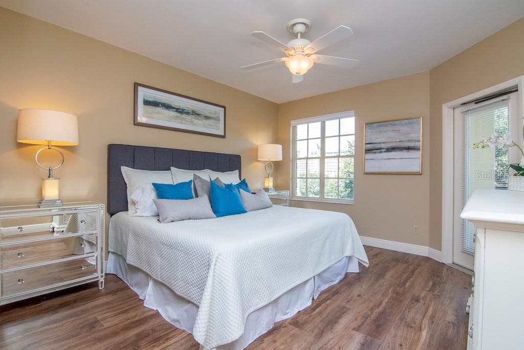 For Sale: $649,500 (3 beds, 2 baths, 1368 Square Feet)