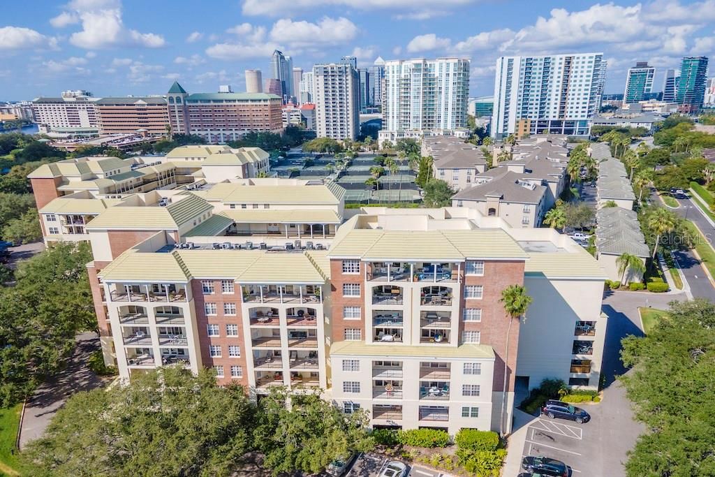 For Sale: $649,500 (3 beds, 2 baths, 1368 Square Feet)