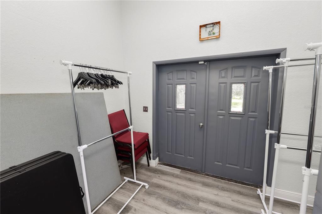 待售: $255,000 (0 贝兹, 0 浴室, 2400 平方英尺)