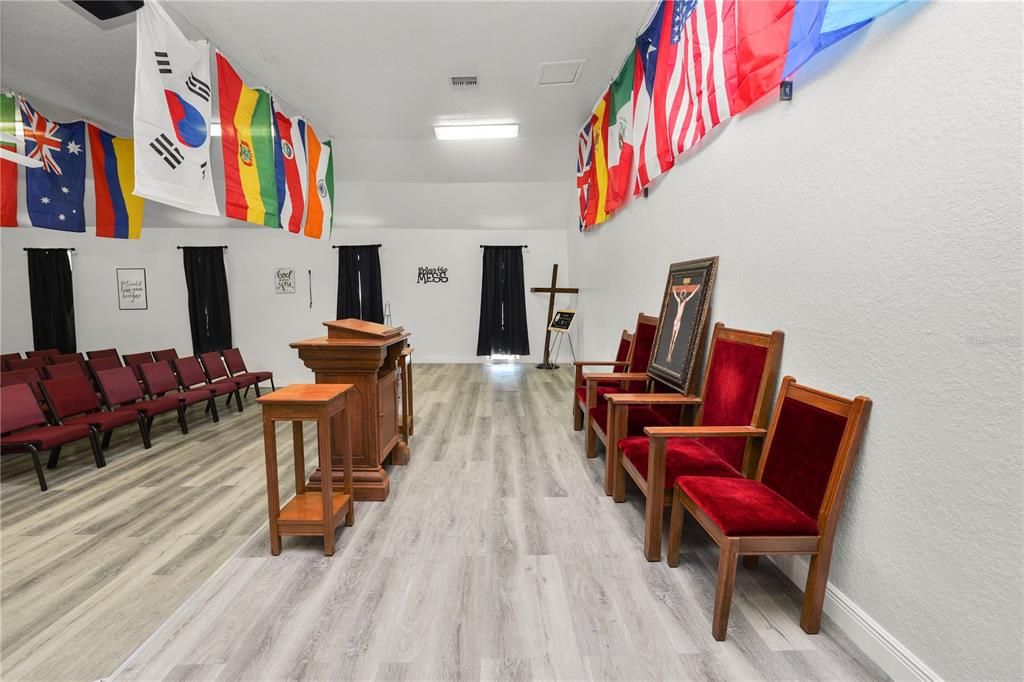 待售: $255,000 (0 贝兹, 0 浴室, 2400 平方英尺)