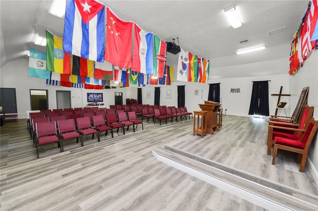 待售: $255,000 (0 贝兹, 0 浴室, 2400 平方英尺)