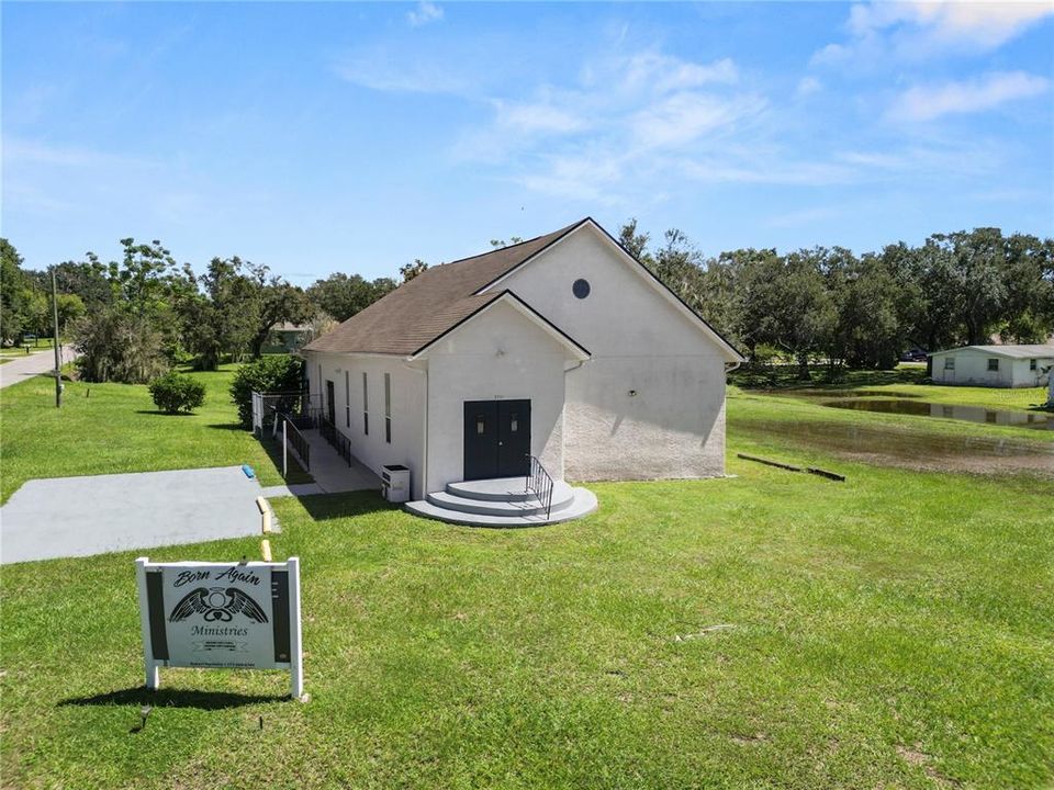 待售: $255,000 (0 贝兹, 0 浴室, 2400 平方英尺)