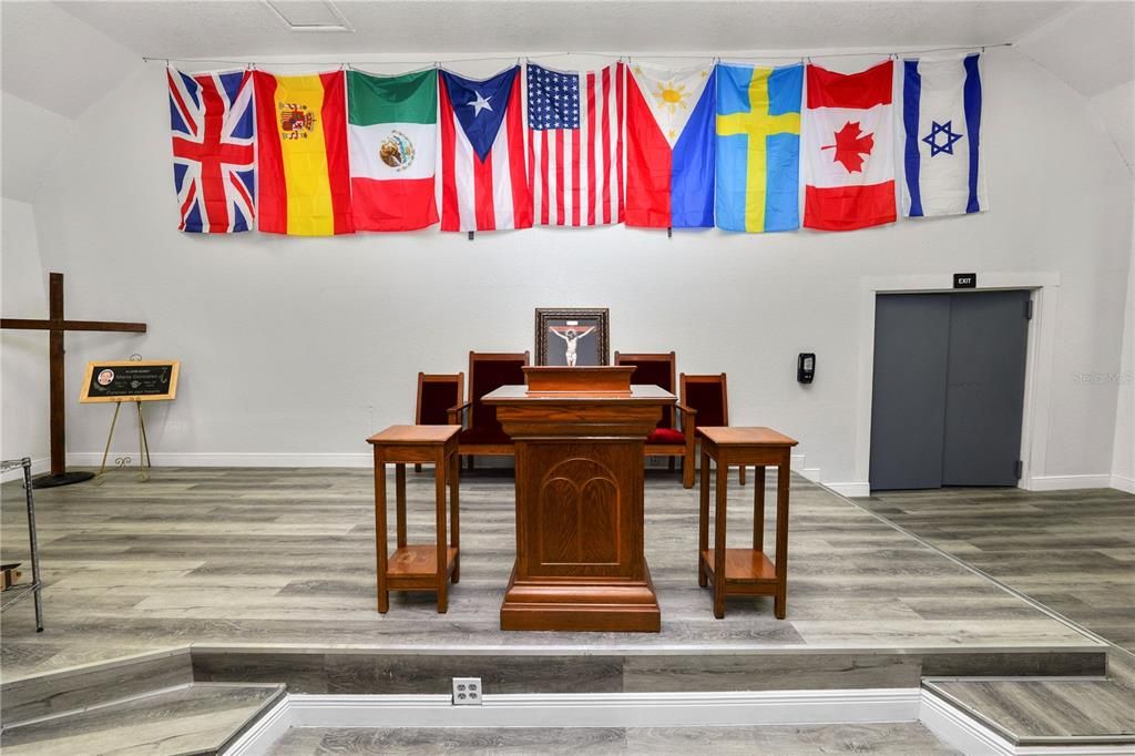 待售: $255,000 (0 贝兹, 0 浴室, 2400 平方英尺)