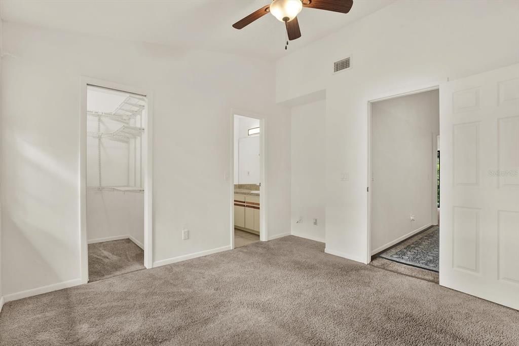 For Sale: $225,000 (2 beds, 2 baths, 1206 Square Feet)