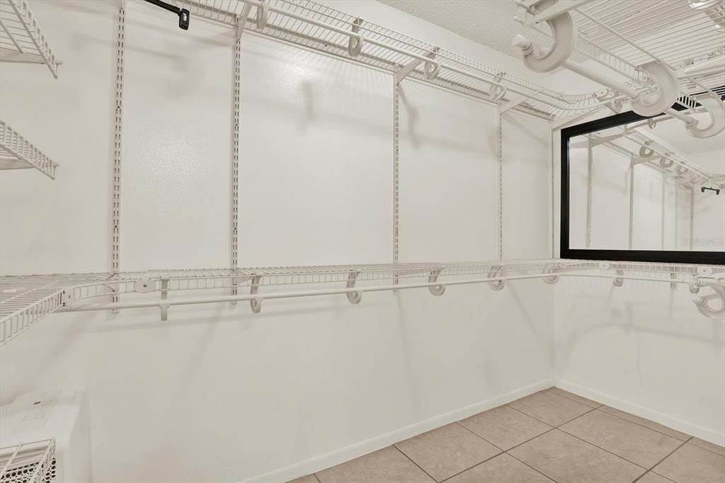 For Sale: $225,000 (2 beds, 2 baths, 1206 Square Feet)