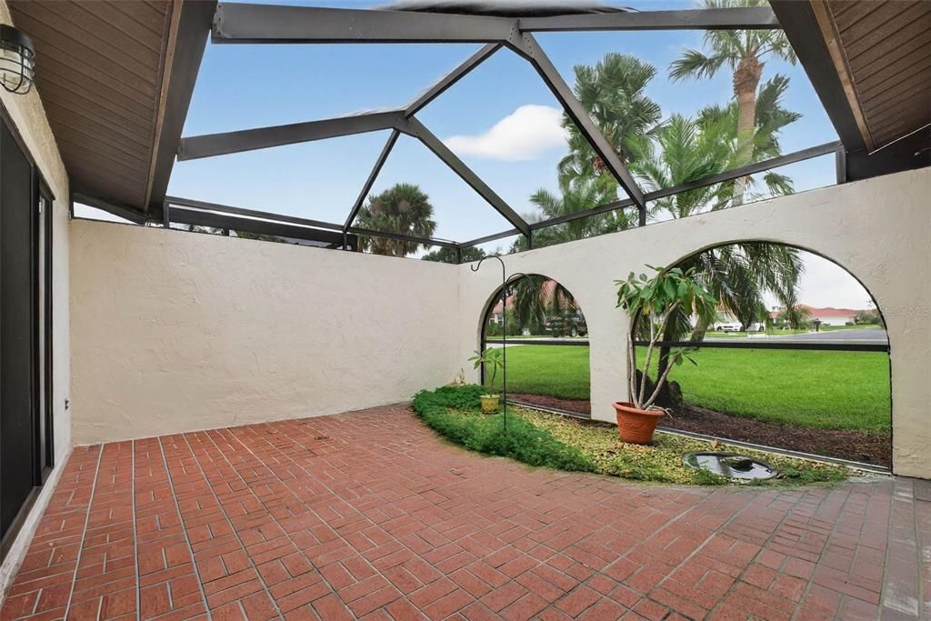 For Sale: $290,000 (3 beds, 2 baths, 2124 Square Feet)