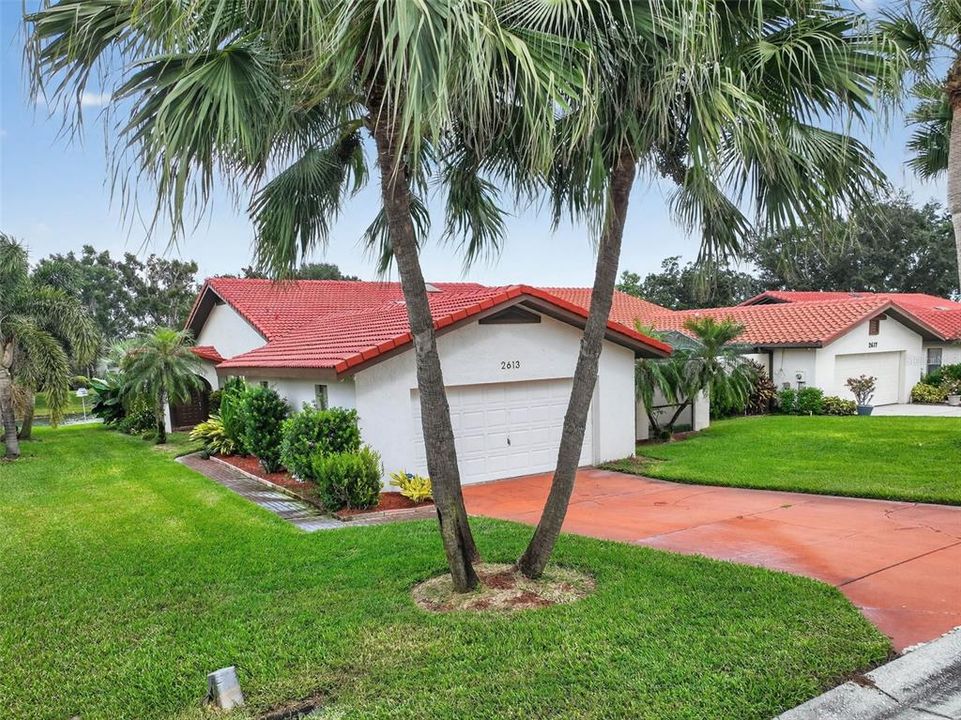 For Sale: $290,000 (3 beds, 2 baths, 2124 Square Feet)