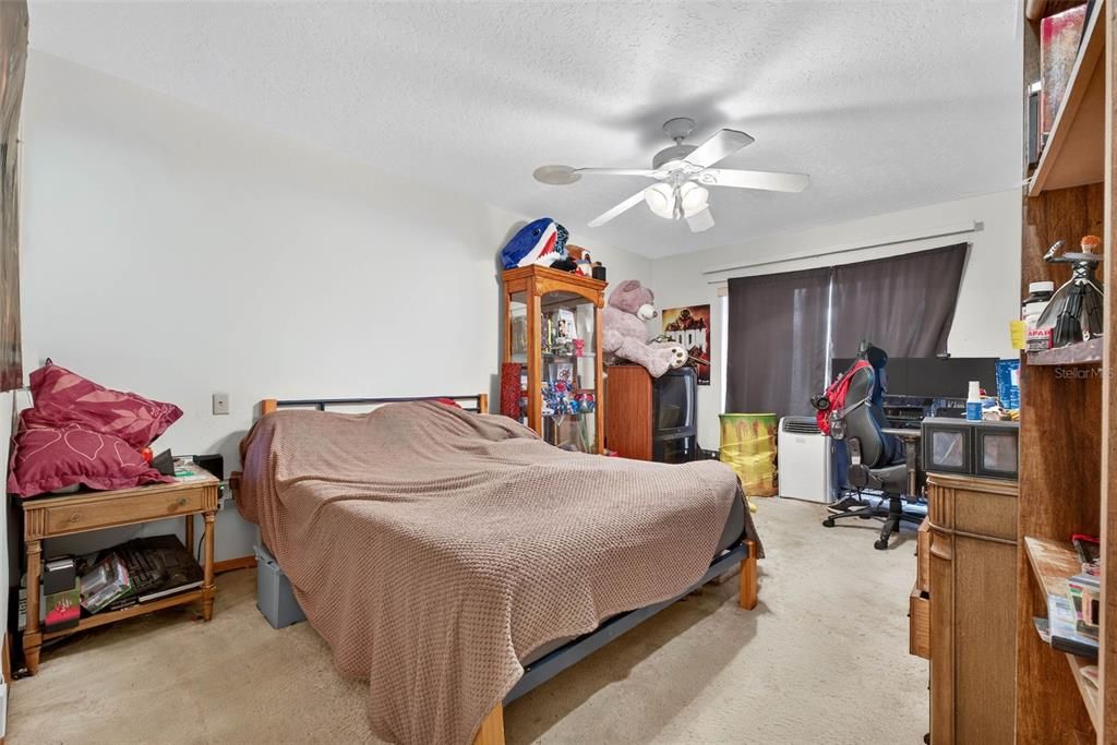 For Sale: $290,000 (3 beds, 2 baths, 2124 Square Feet)