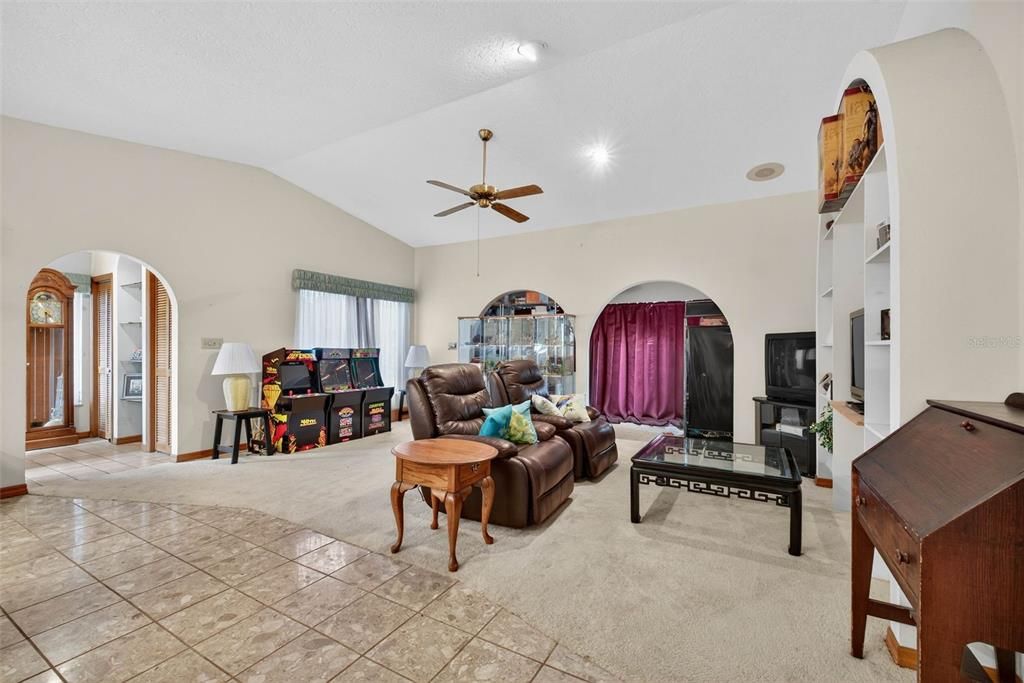 For Sale: $290,000 (3 beds, 2 baths, 2124 Square Feet)