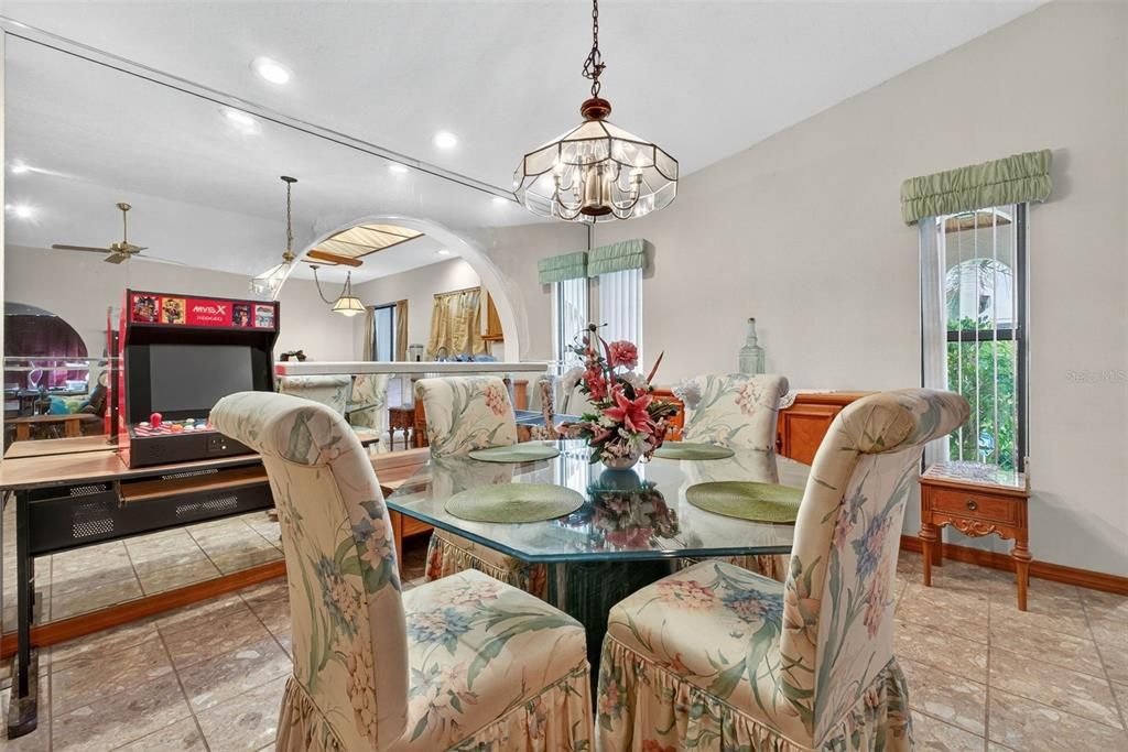 For Sale: $290,000 (3 beds, 2 baths, 2124 Square Feet)