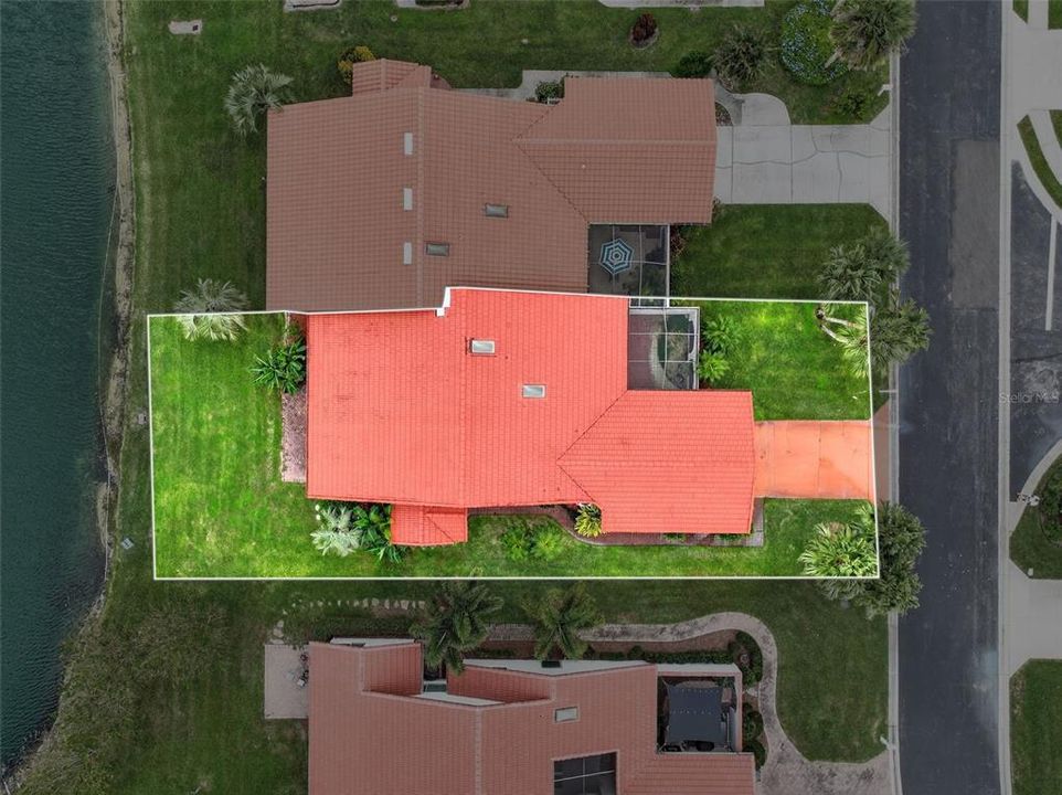 For Sale: $290,000 (3 beds, 2 baths, 2124 Square Feet)