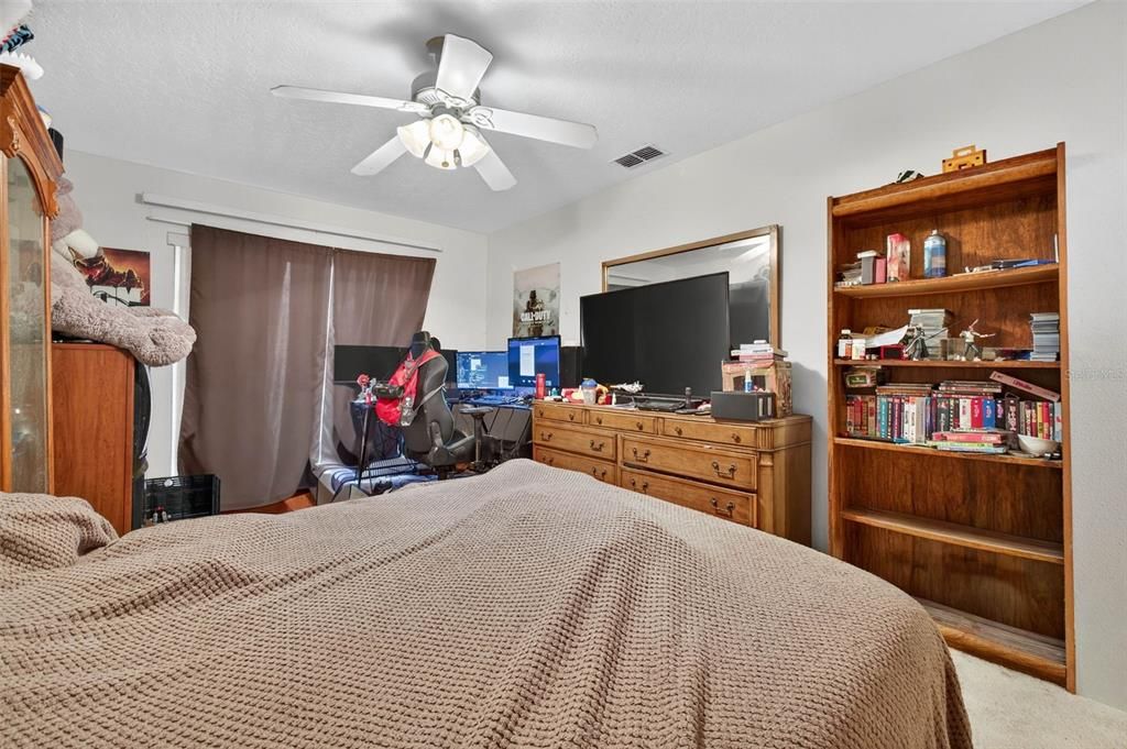 For Sale: $290,000 (3 beds, 2 baths, 2124 Square Feet)