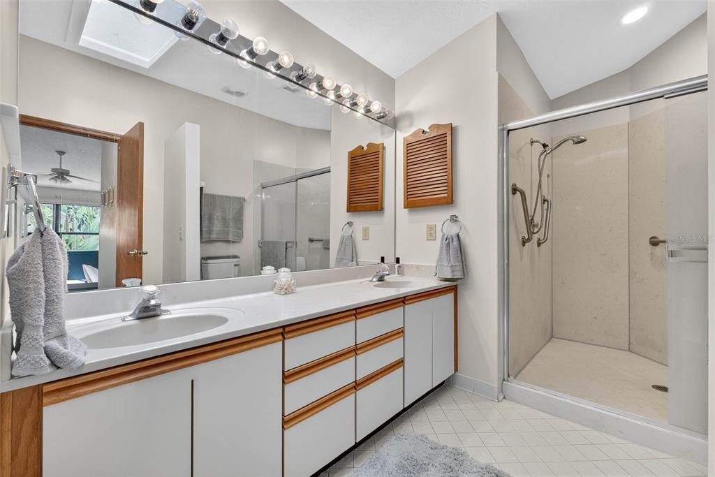 For Sale: $290,000 (3 beds, 2 baths, 2124 Square Feet)