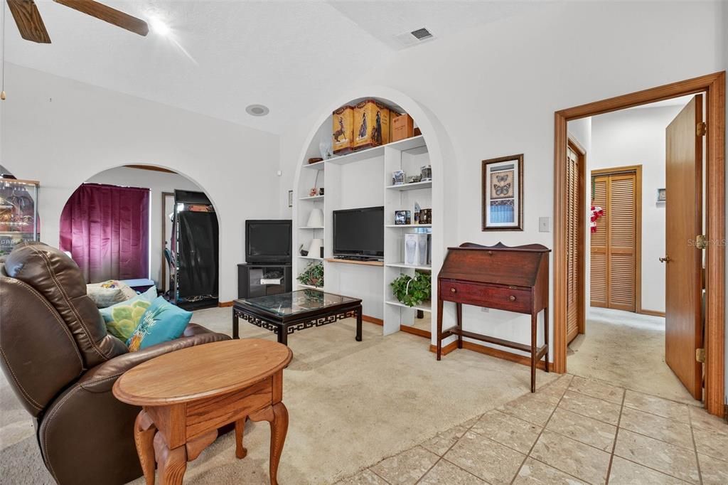 For Sale: $290,000 (3 beds, 2 baths, 2124 Square Feet)