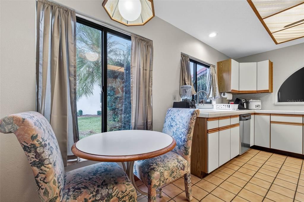 For Sale: $290,000 (3 beds, 2 baths, 2124 Square Feet)