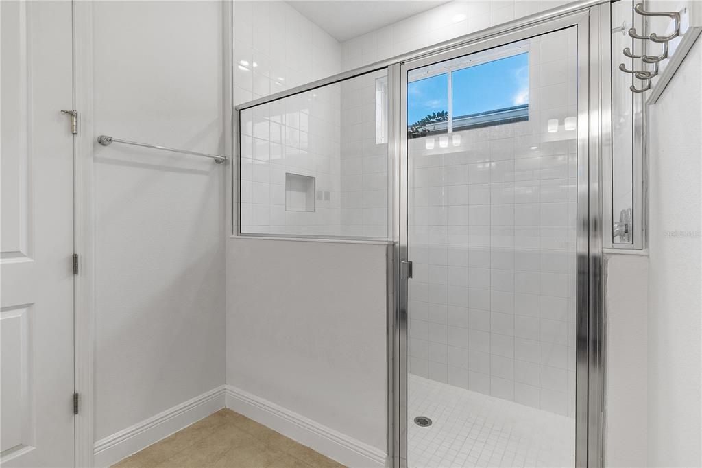 For Sale: $739,000 (4 beds, 3 baths, 2736 Square Feet)