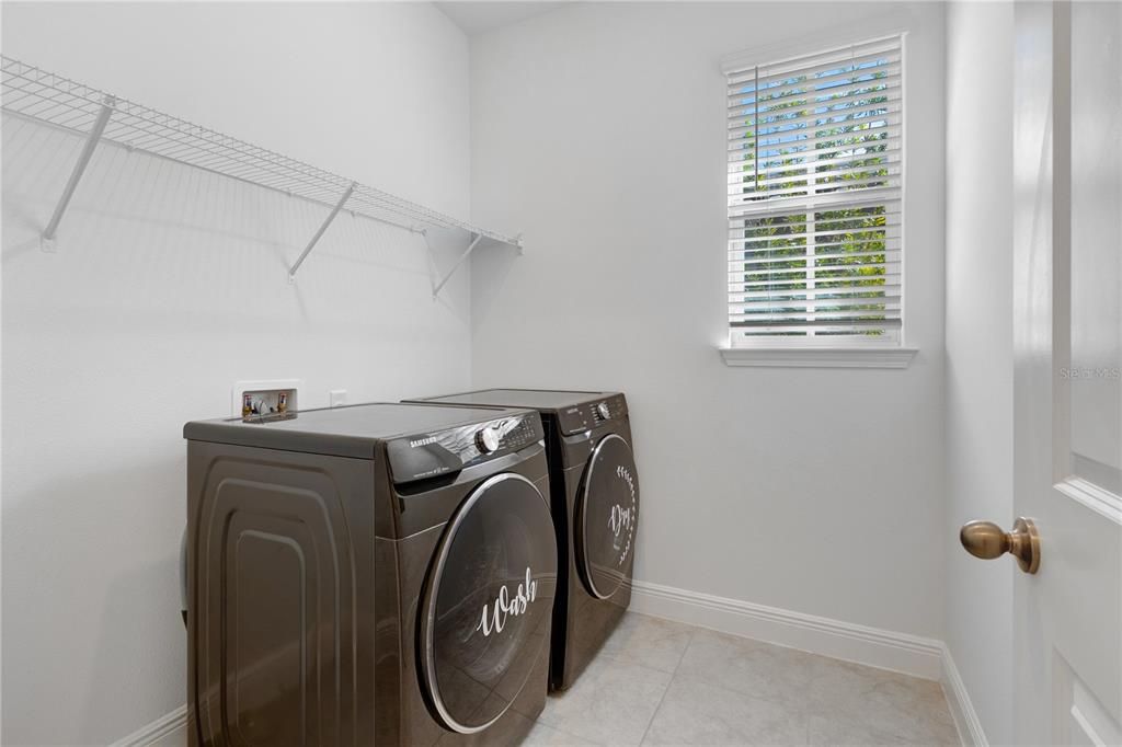 For Sale: $739,000 (4 beds, 3 baths, 2736 Square Feet)