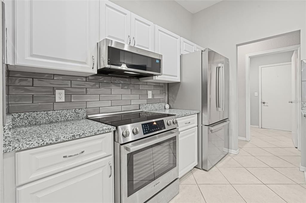 Active With Contract: $249,900 (2 beds, 2 baths, 1583 Square Feet)