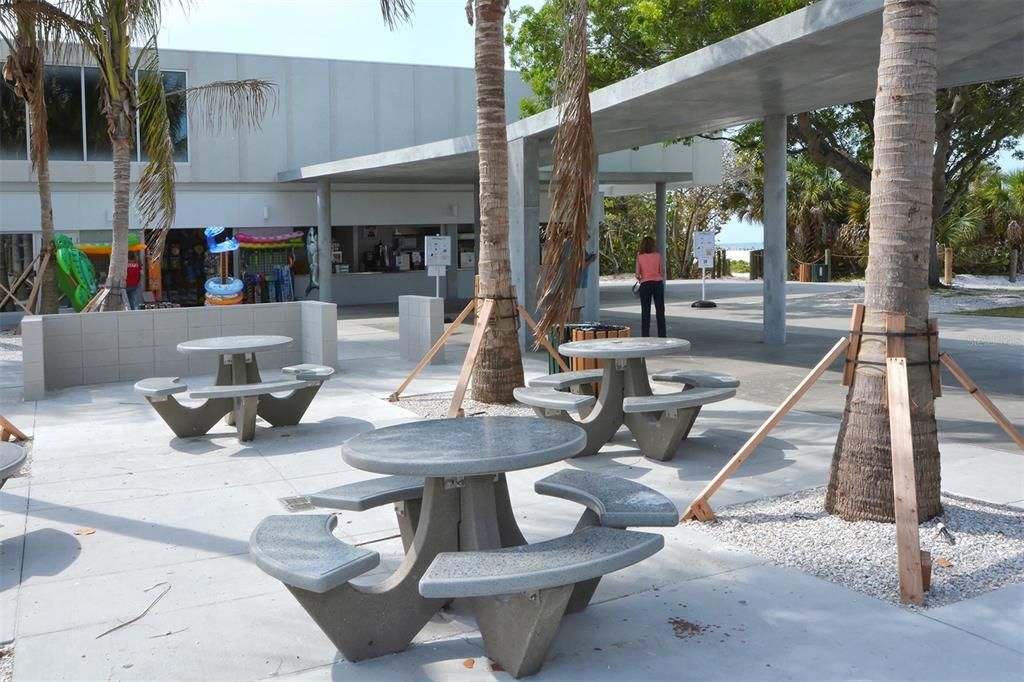 待售: $674,900 (2 贝兹, 1 浴室, 753 平方英尺)