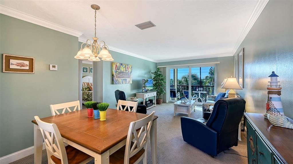 待售: $674,900 (2 贝兹, 1 浴室, 753 平方英尺)