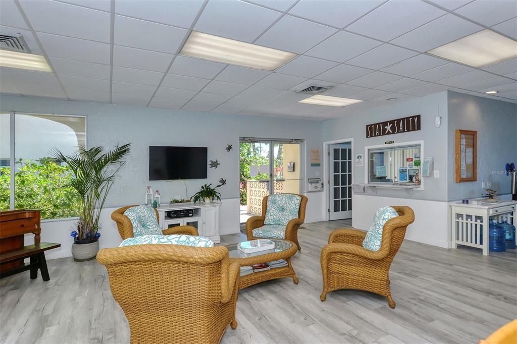 待售: $674,900 (2 贝兹, 1 浴室, 753 平方英尺)