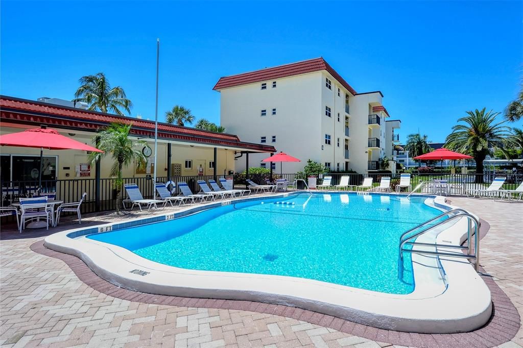 待售: $674,900 (2 贝兹, 1 浴室, 753 平方英尺)