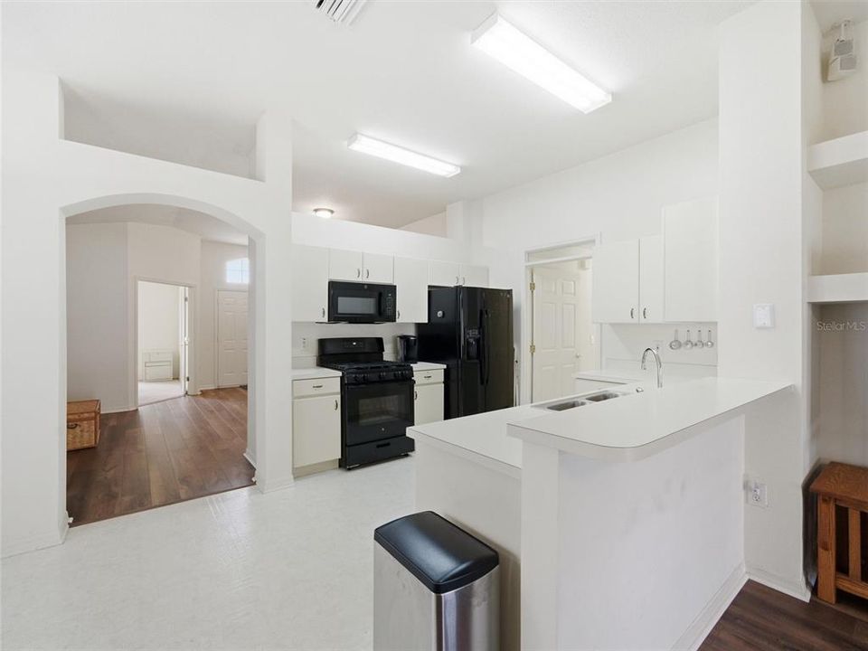 待售: $375,000 (3 贝兹, 2 浴室, 1866 平方英尺)