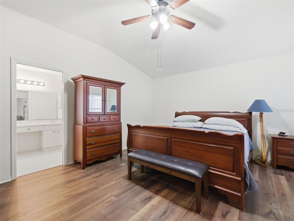 待售: $375,000 (3 贝兹, 2 浴室, 1866 平方英尺)